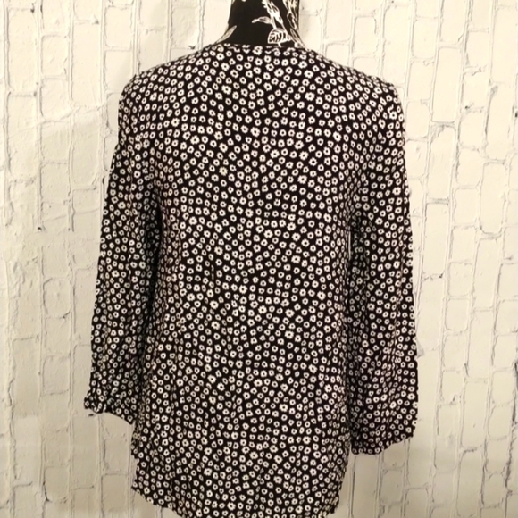 Kensie Black White Floral Peasant Blouse Size Small - Picture 4 of 5